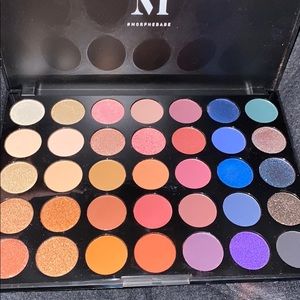 SOLD Morphe 35V eyeshadow palette